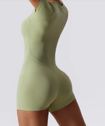 Combinaison courte de yoga