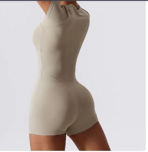 Combinaison courte de yoga