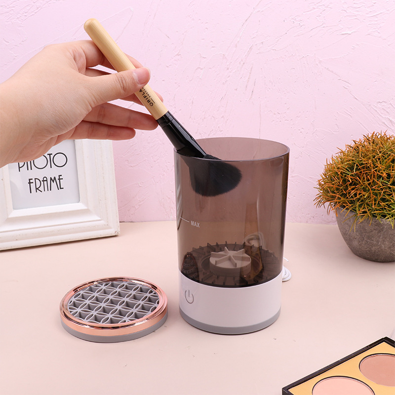 Nettoyant pour pinceaux de maquillage