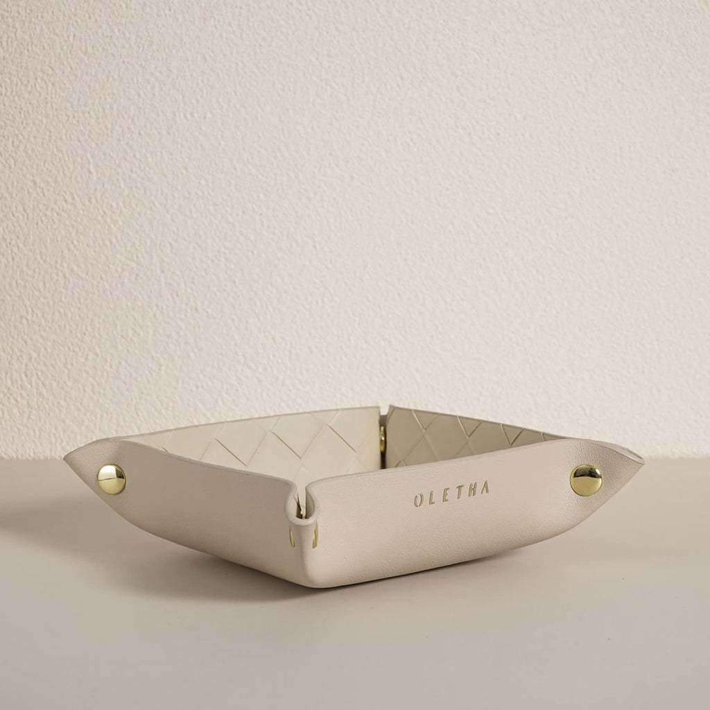 Plateau de rangement pliable OLETHA - Organisateur de bureau esthétique pour la maison et les voyages - Vide-poche portable pour clés, bijoux et essentiels - Tressé texturé beige